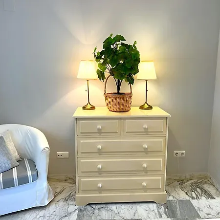 Evans Realty Bw Puerto Banus Parking & Gym Apartment *