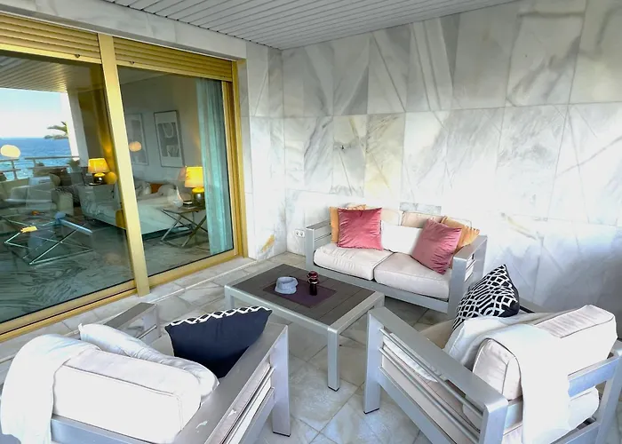 Evans Realty Bw Puerto Banus Parking & Gym Apartmán *