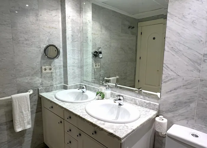 Evans Realty Bw Puerto Banus Parking & Gym Apartmán
