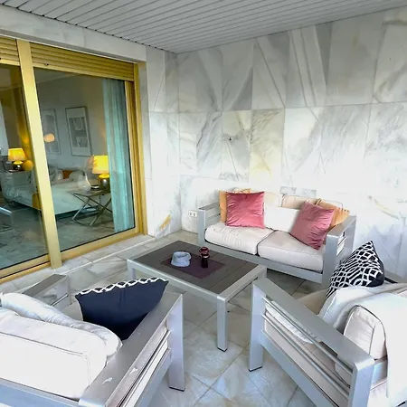 Evans Realty Bw Puerto Banus Parking & Gym Apartman *