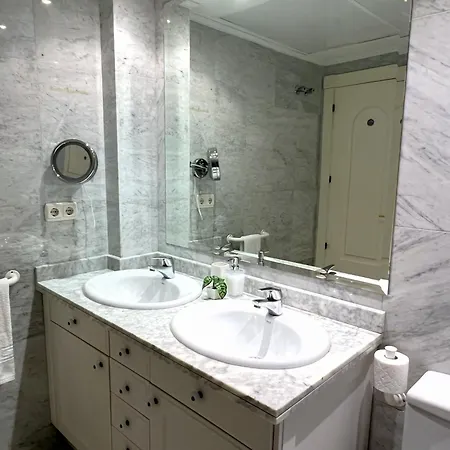 Evans Realty Bw Puerto Banus Parking & Gym Apartment