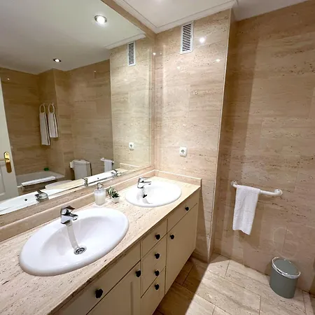 Evans Realty Bw Puerto Banus Parking & Gym *