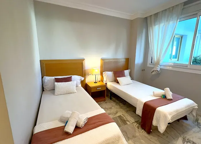 Evans Realty Bw Puerto Banus Parking & Gym ماربيا