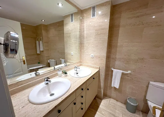 Evans Realty Bw Puerto Banus Parking & Gym *