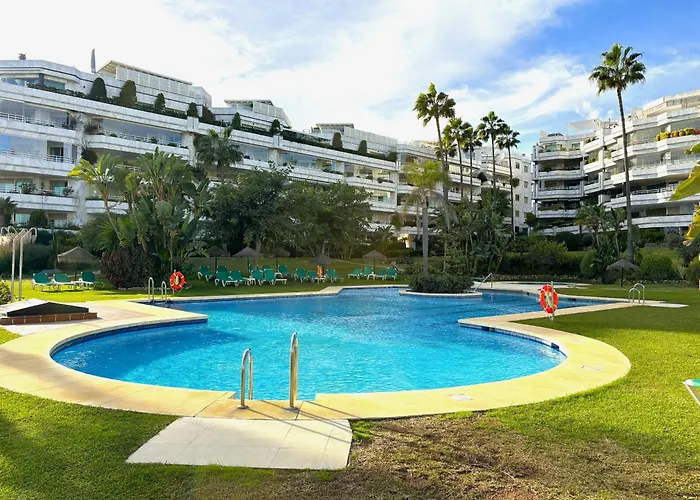 Evans Realty Bw Puerto Banus Parking & Gym *