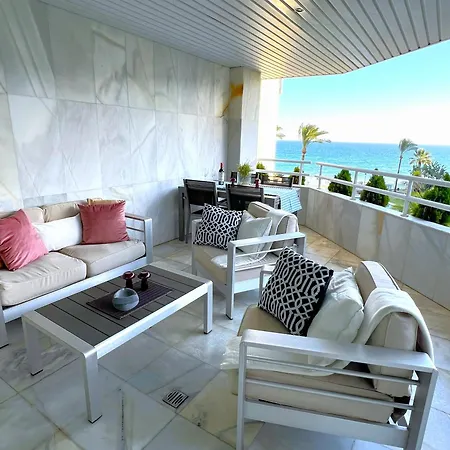 Evans Realty Bw Puerto Banus Parking & Gym Марбелья