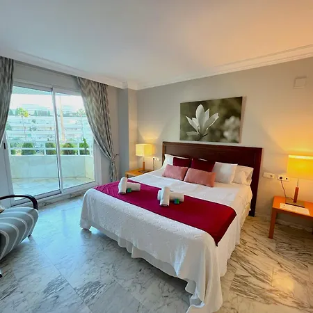 Evans Realty Bw Puerto Banus Parking & Gym Марбелья