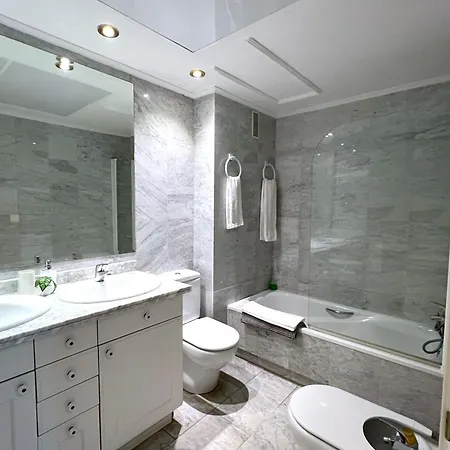 Evans Realty Bw Puerto Banus Parking & Gym Марбелья