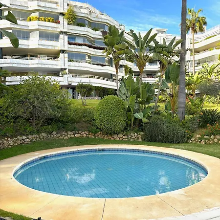 Evans Realty Bw Puerto Banus Parking & Gym Марбелья